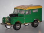 bouwtekeningen van een blikken model Landrover